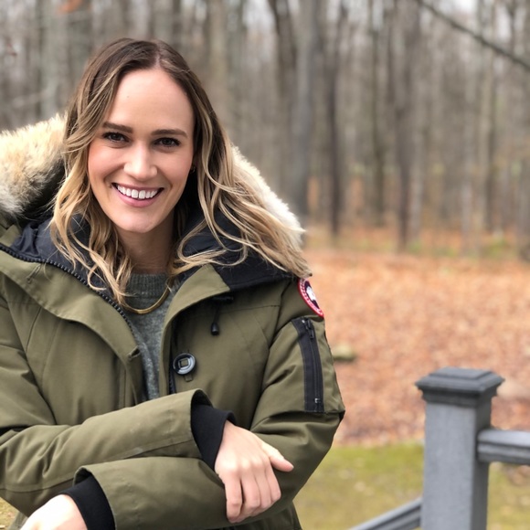 Meet your Posher, Leya - Picture 1 of 1